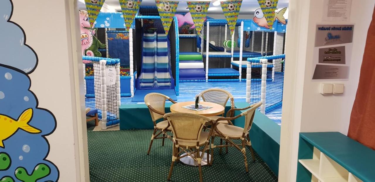 Golf Hotel Austerlitz Ngoại thất bức ảnh
