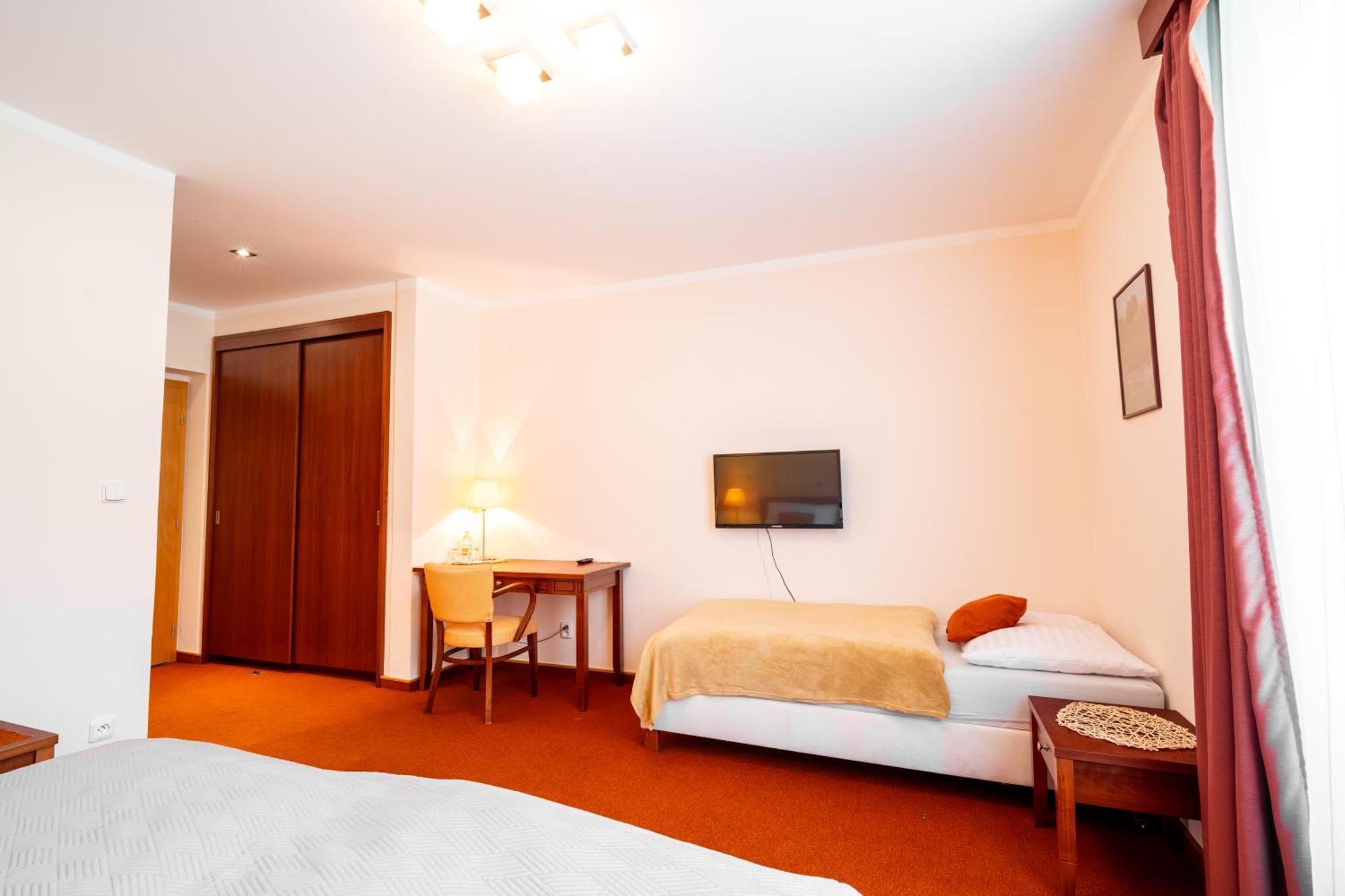 Golf Hotel Austerlitz Ngoại thất bức ảnh